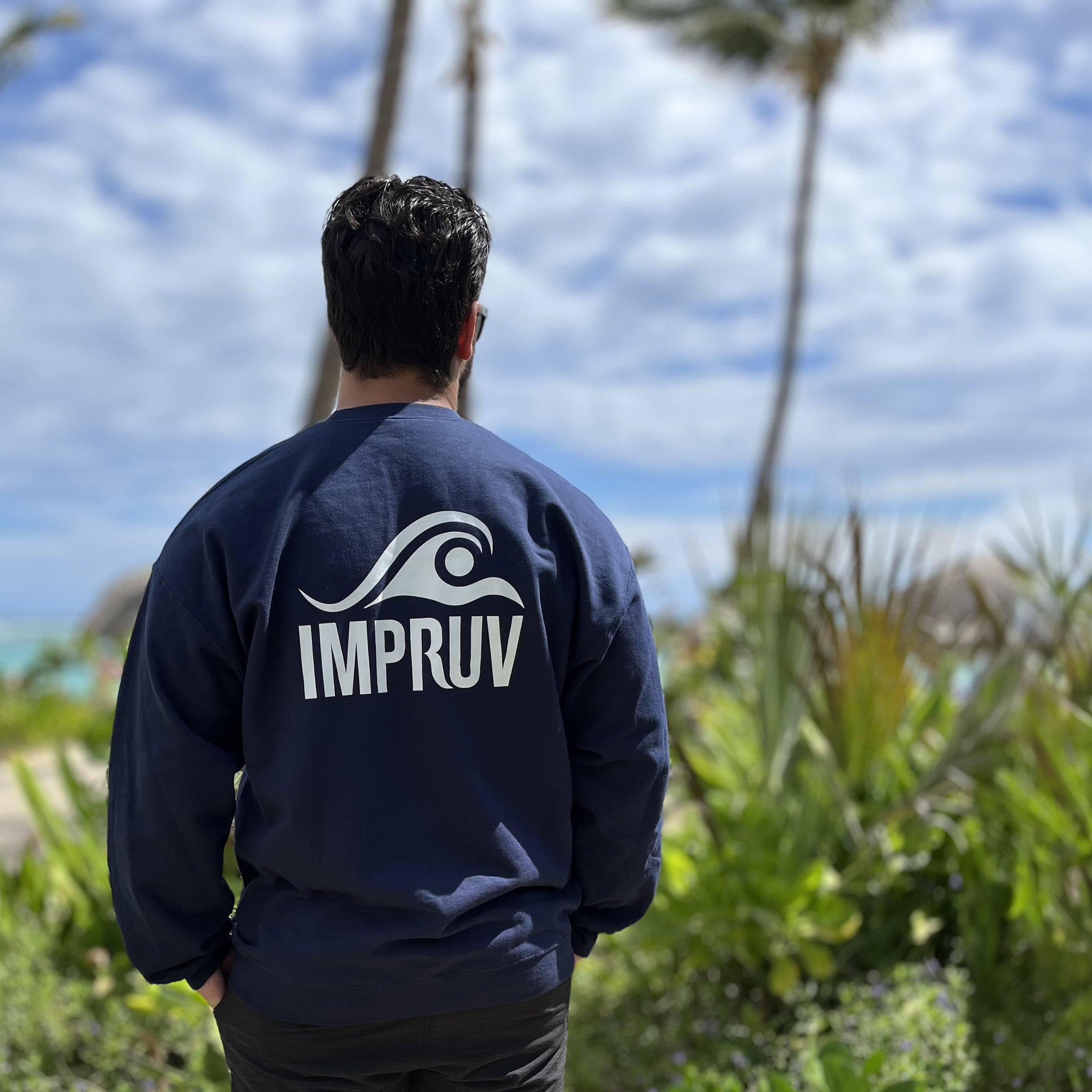 IMPRUV Wave – Crewneck oversize marine – vue de dos – Drop 01