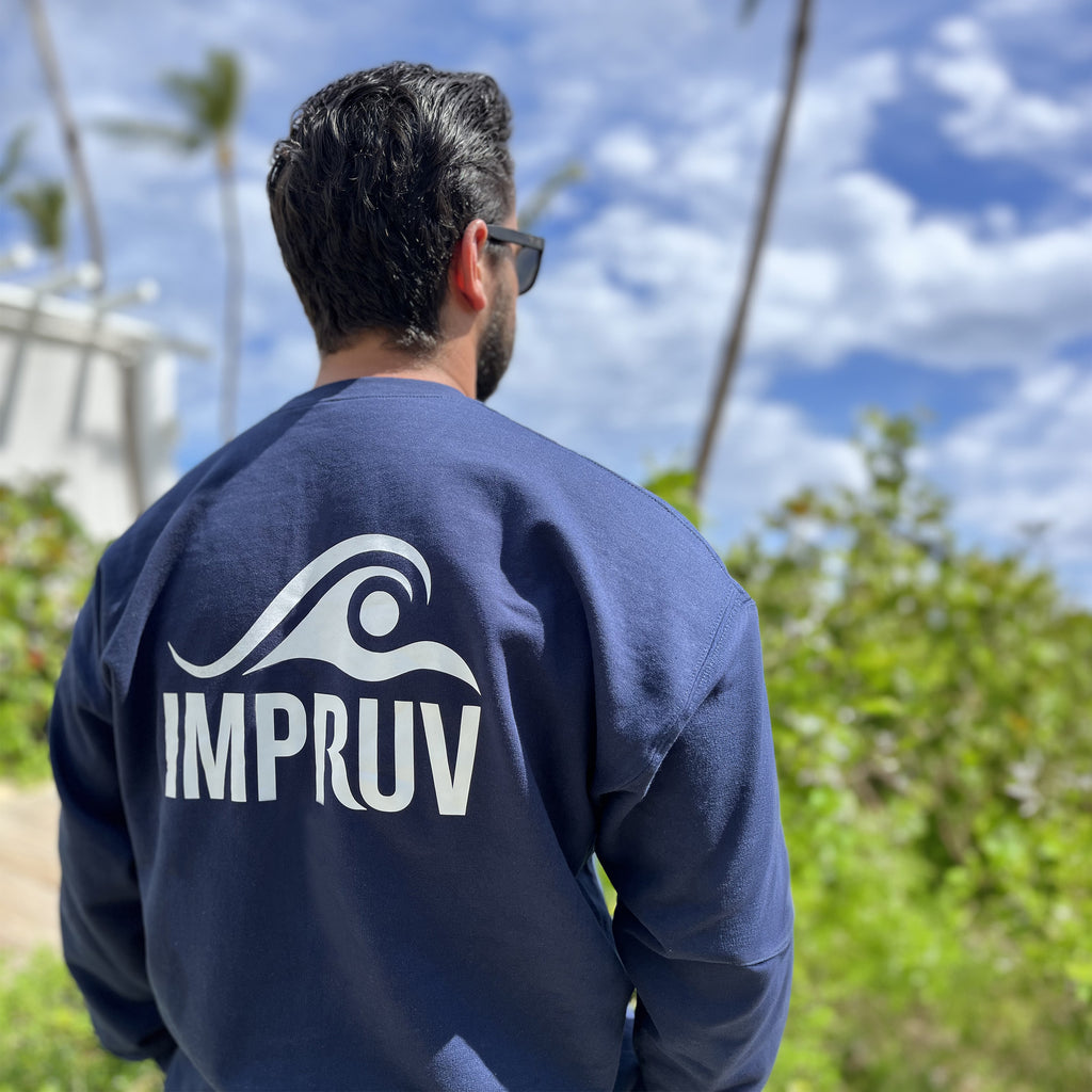 IMPRUV Wave – Crewneck oversize marine – vue de dos – Drop 01